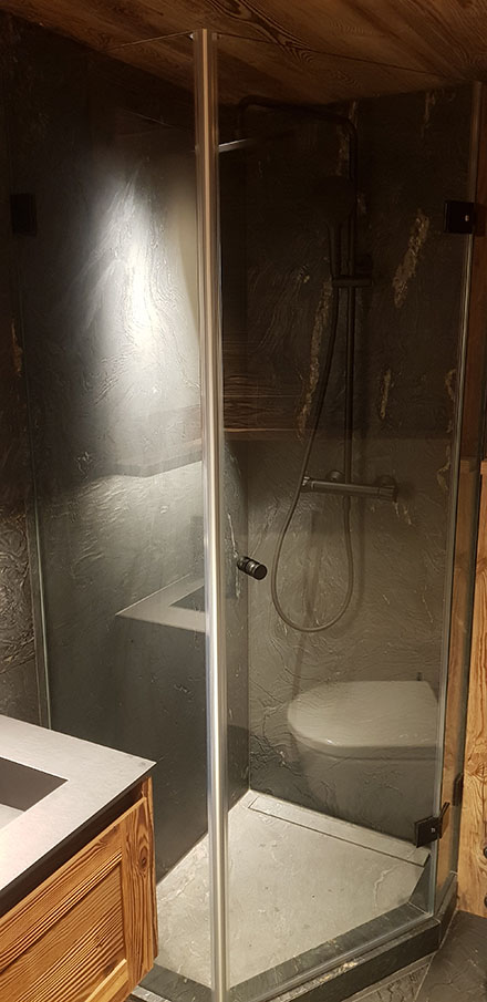 Cabine de douche avec porte